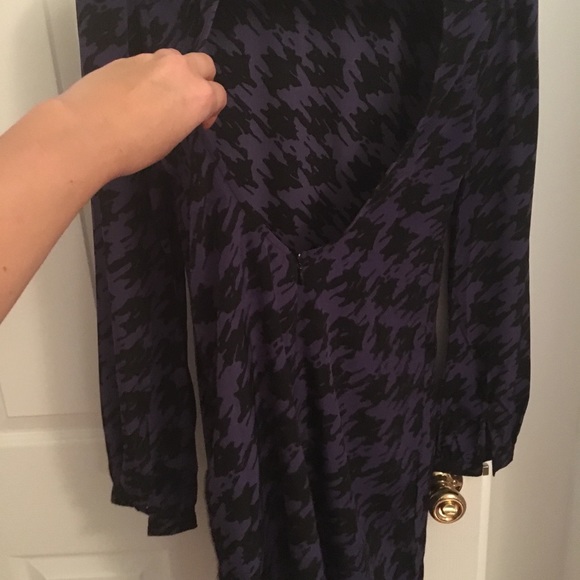 Long sleeve mini, houndstooth, open back - Picture 2 of 2
